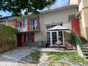 Maison Familiale Style Chalet - Centre village